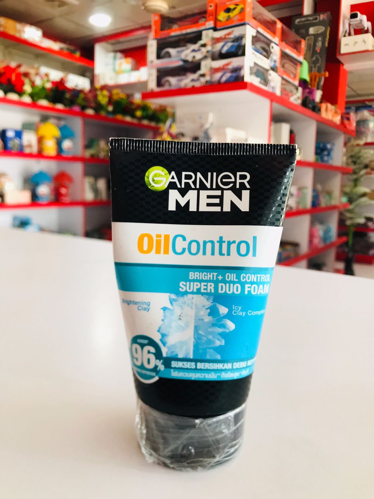 Garnier Men Oil Control Bright 